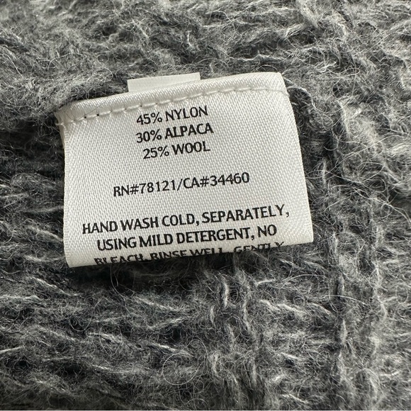 Eileen Fisher Scoopneck Tank Top Gray Open Knit Italian Yarn Medium Luxury EUC - Picture 4 of 7